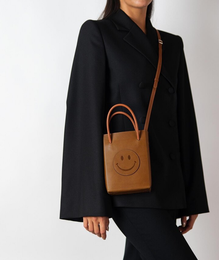 Essential Crossbody Bag Smiley Vegetable Tanned Brown